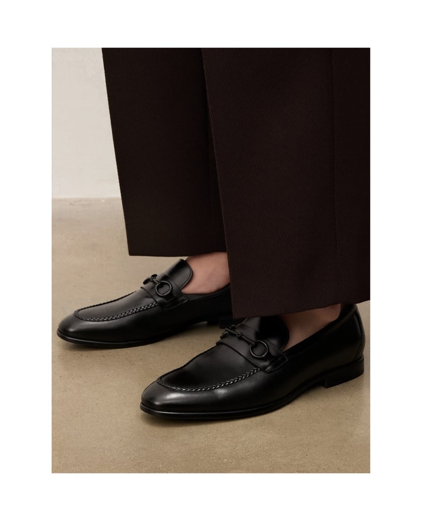Kazar-Loafers-aus-schwarzem-Leder-in-Schwarz-mit-Metall-Verzierungen-schwarz