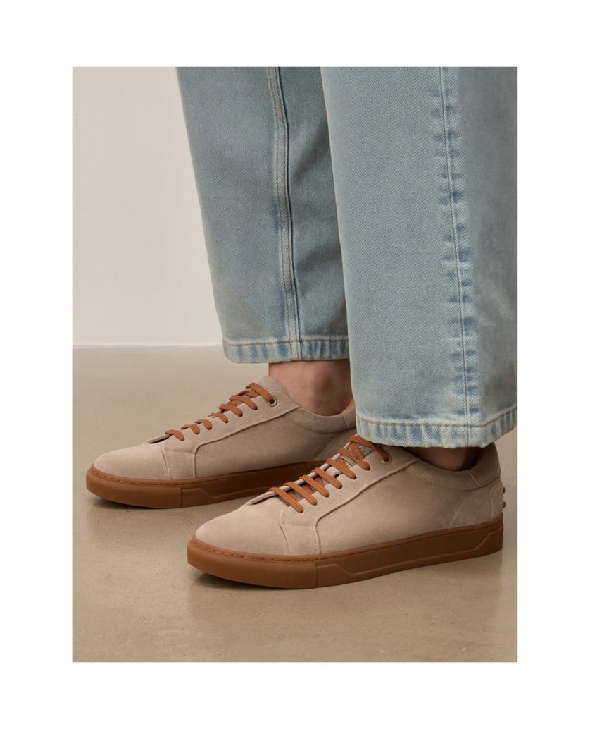 Kazar-Herren-Sneakers-aus-Wildleder-mit-kontrastierenden-Schnürsenkeln-und-Laufsohle-taupe