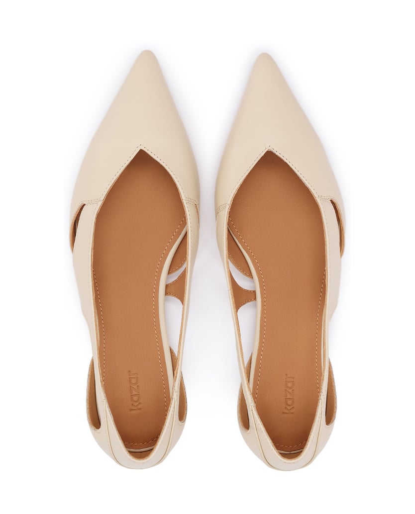 Kazar-Elegante-Lederpumps-mit-kunstvoll-ausgeschnittenem-Schaft-weiss