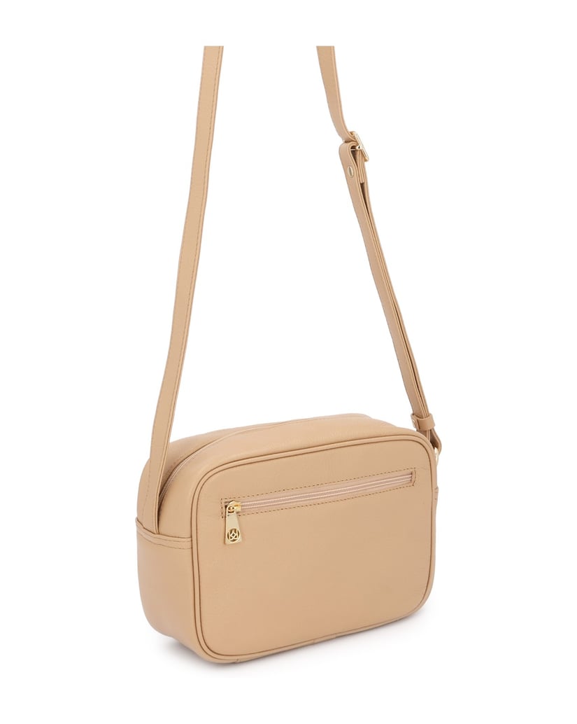 Kazar-Beige-lederne-schultertaschen-mit-anhänger-beige
