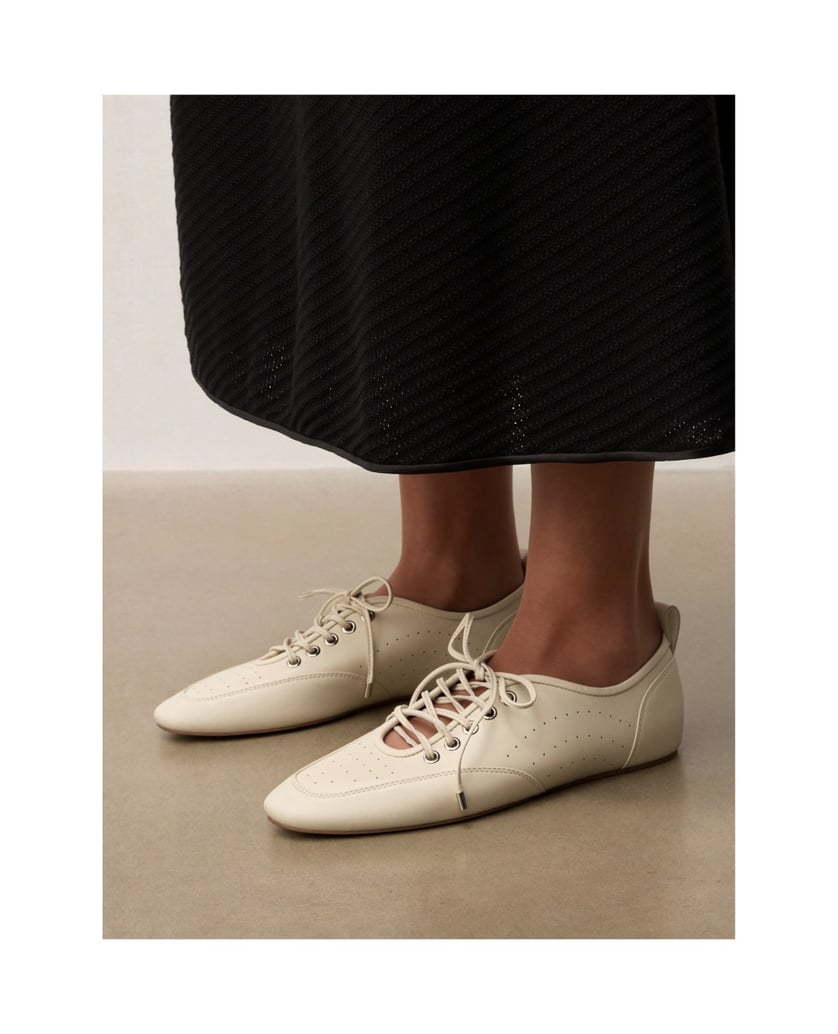 Kazar-EDITIONS-Halbschuhe-mit-offener-Schnürung-und-Perforation-weiss