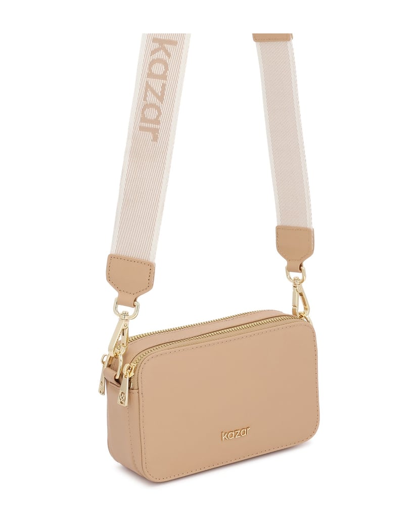 Kazar-Beigefarbene-Tasche-mit-geometrischer-Form-beige