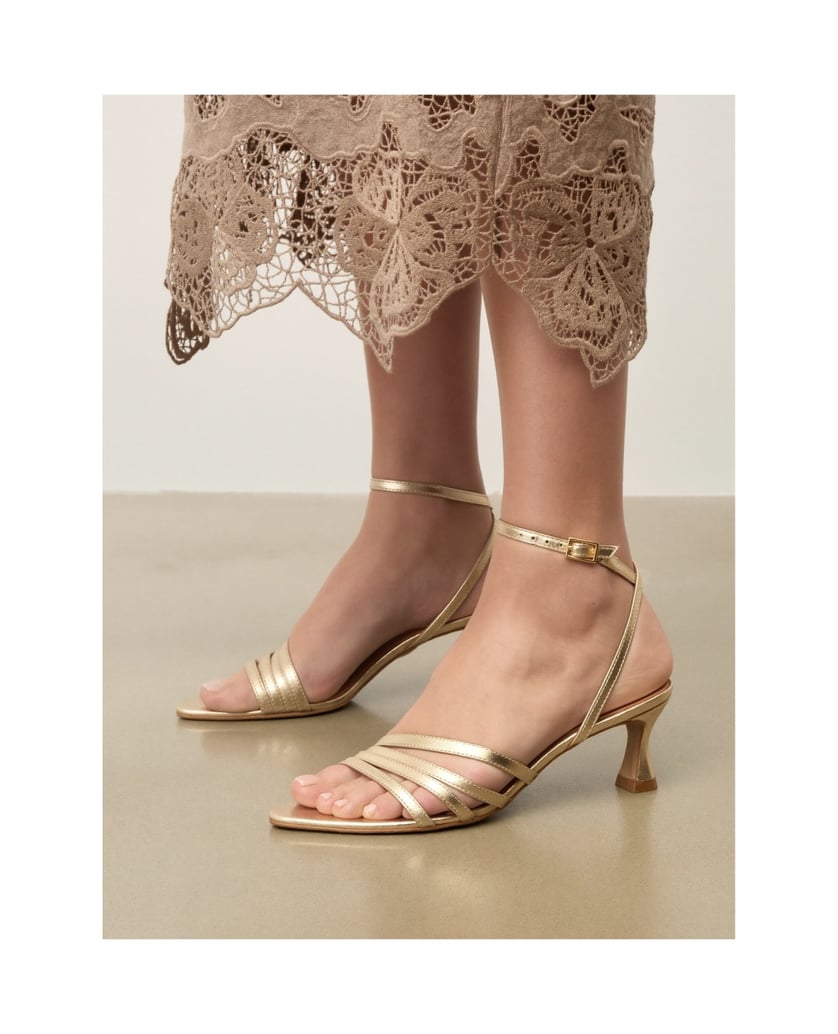 Kazar-Goldene-Ledersandalen-mit-juwelenbesetzten-Riemen-gold
