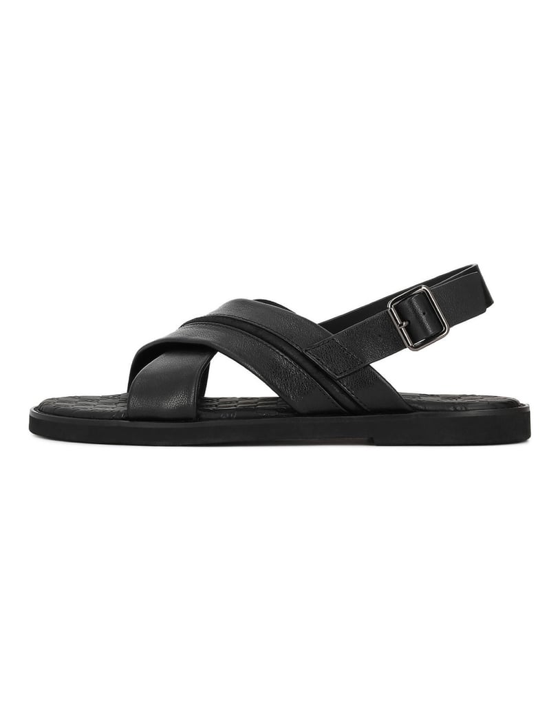 Kazar-Sandalen-aus-schwarzem-Leder-in-Schwarz-mit-gekreuzten-Gürteln-schwarz