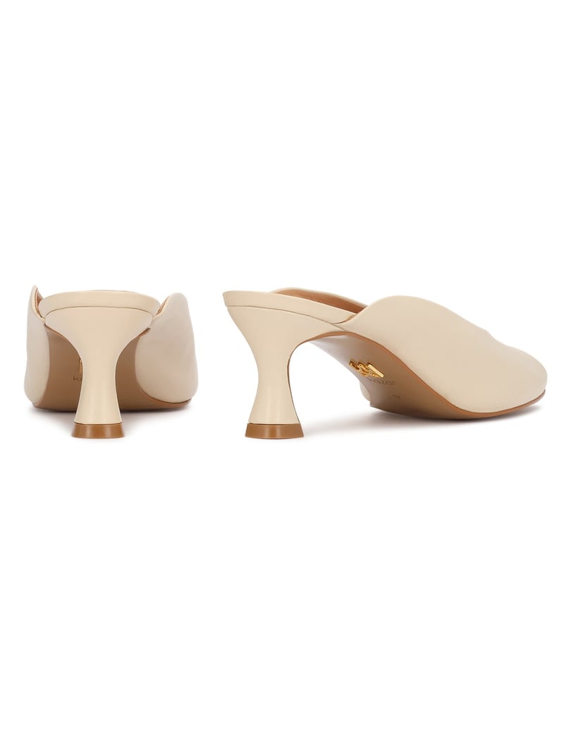Kazar-Mules-aus-Leder-mit-niedrigem-Absatz-beige