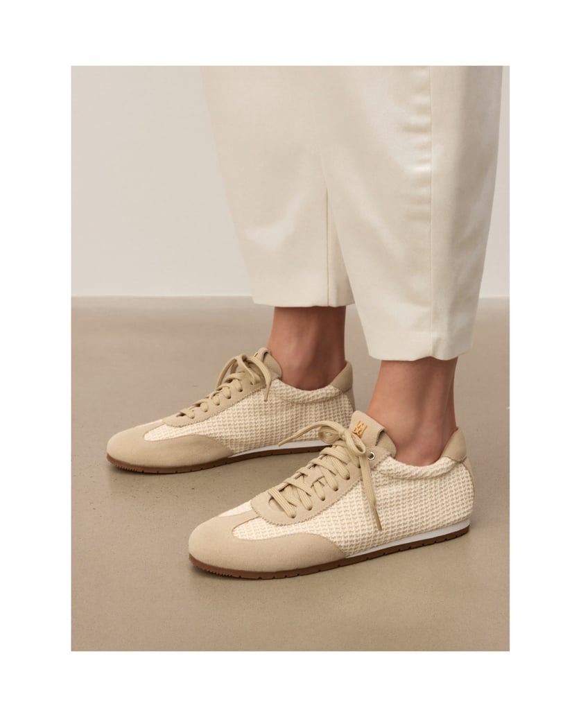 Kazar-Sneakers-aus-natürlichen-Materialien-mit-dezenter-Textur-weiss