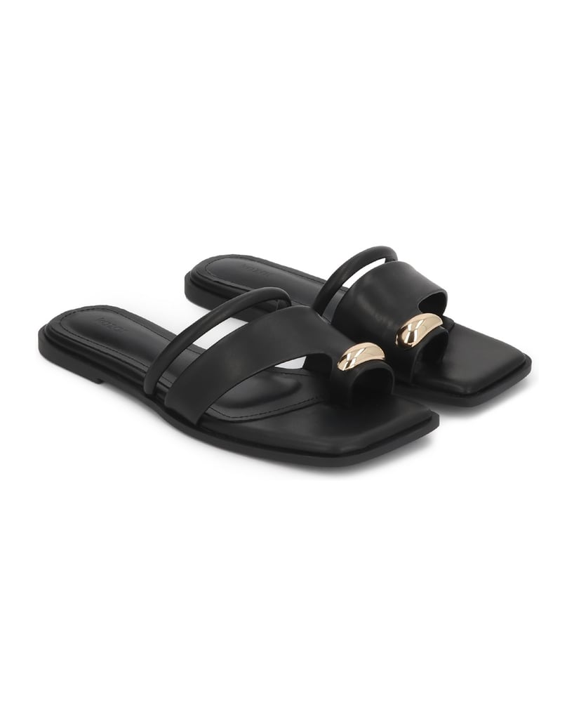 Kazar-Schwarze-Mules-mit-Schmuckelementen-an-der-Fußspitze-schwarz