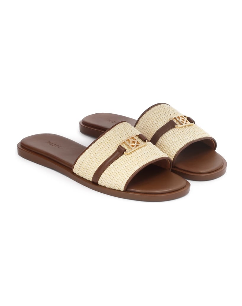Kazar-Sommerliche-flip-flops-aus-Bast-und-braunem-Leder-mit-eleganter-Monogrammierung-beige