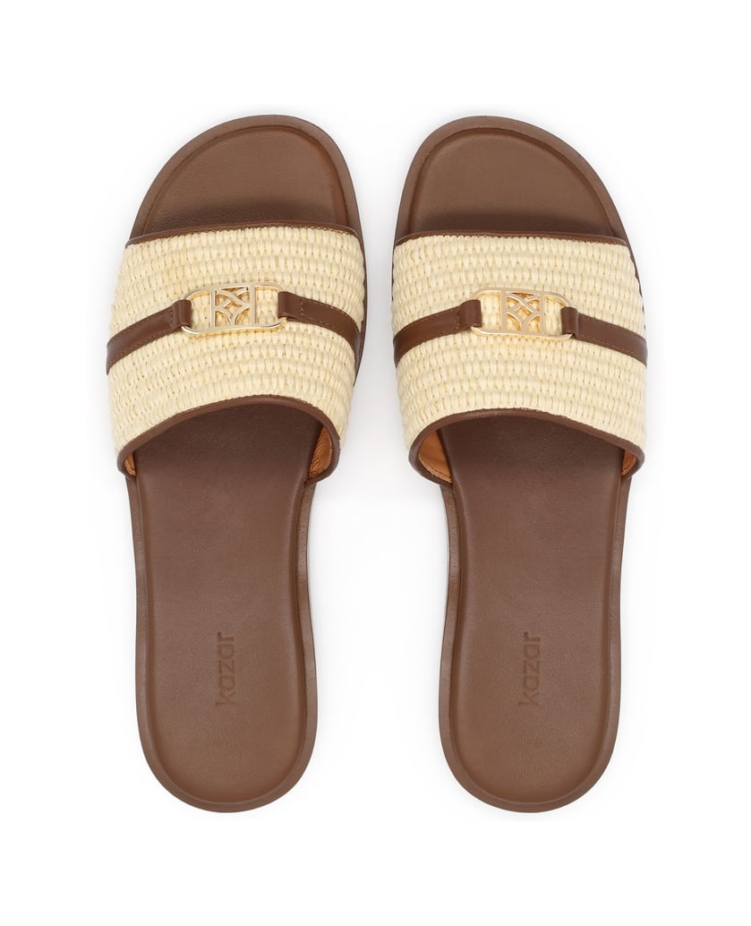 Kazar-Sommerliche-flip-flops-aus-Bast-und-braunem-Leder-mit-eleganter-Monogrammierung-beige