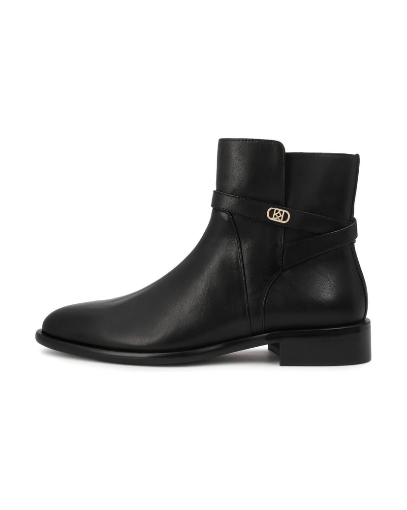 Kazar-Stiefeletten-aus-schwarzem-Leder-in-Schwarz-mit-Gürtel-und-Monogramm-schwarz