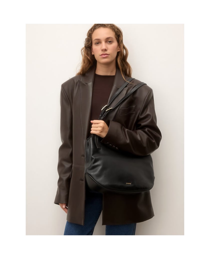 Kazar-Hobo-Tasche-aus-schwarzem-Leder-in-Schwarz-auf-der-Schulter-schwarz